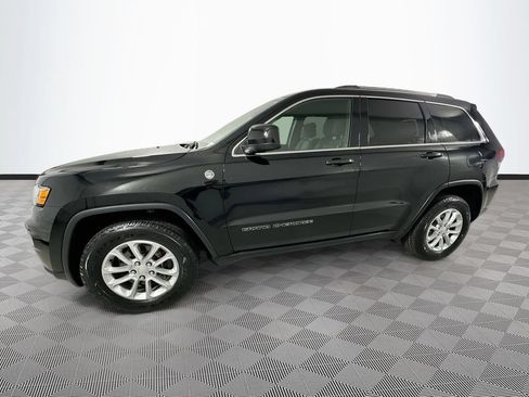 Used 2021 Jeep Grand Cherokee Laredo AWD/4WD image 4