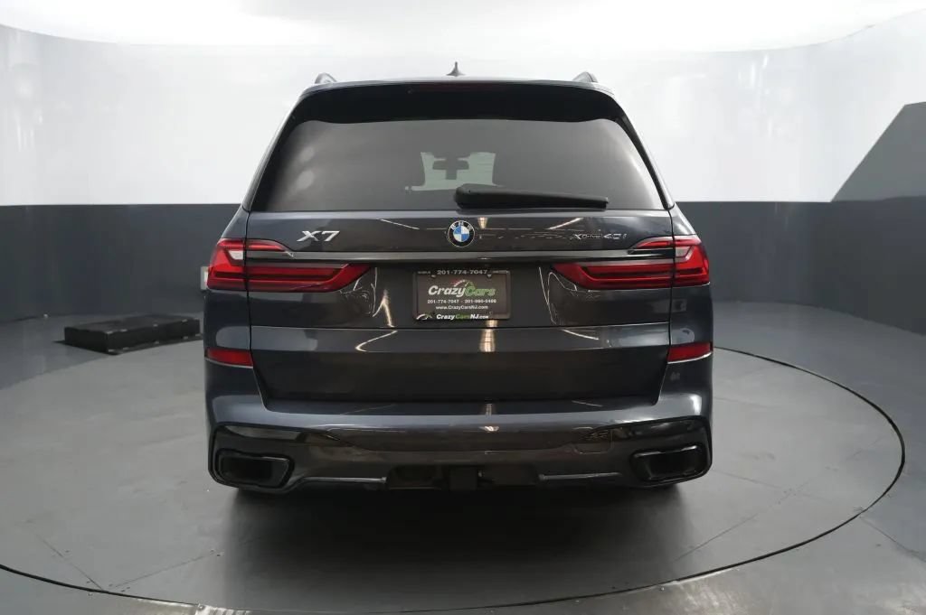 Used 2021 BMW X7 xDrive40i w/ M Sport Package AWD/4WD image 4