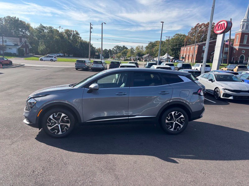 Used 2023 Kia Sportage EX FWD image 5