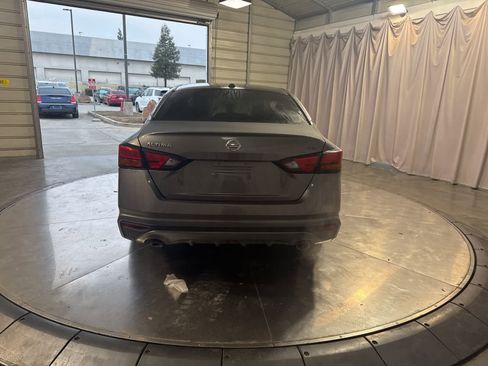 Used 2022 Nissan Altima 2.5 SR image 6