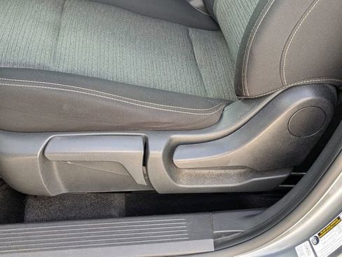 Used 2021 Nissan Rogue S image 18