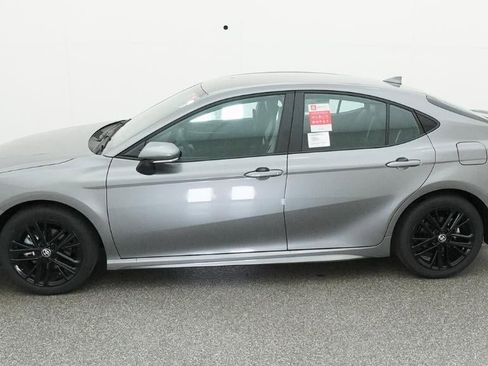 New 2026 Toyota Camry SE image 3