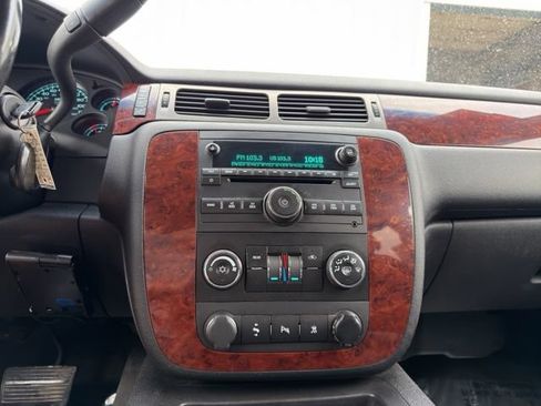 Used 2009 Chevrolet Tahoe LT w/ Convenience Package AWD/4WD image 34