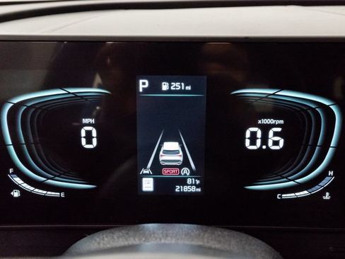 Used 2024 Kia Sportage X-Line w/ X-Line Premium Package AWD/4WD image 15