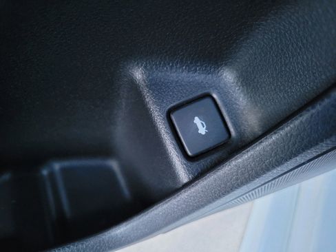 Used 2019 Honda Civic LX image 40