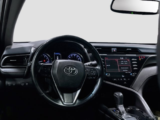 Used 2019 Toyota Camry SE FWD image 19