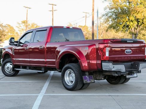 Used 2018 Ford F350 XLT w/ XLT Premium Package image 12