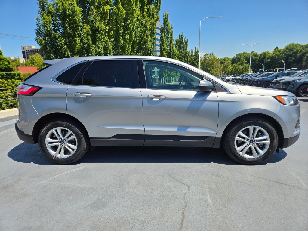 Used 2020 Ford Edge SEL w/ Convenience Package AWD/4WD image 2