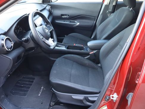 Used 2024 Nissan Kicks SV FWD image 15