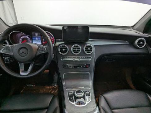 Used 2018 Mercedes-Benz GLC 300 4MATIC w/ Premium Package image 26