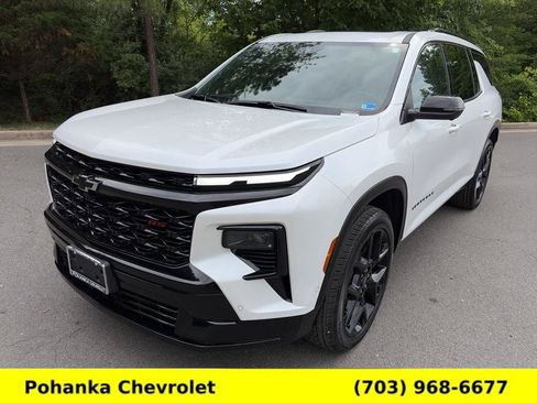 Used 2024 Chevrolet Traverse RS FWD image 3