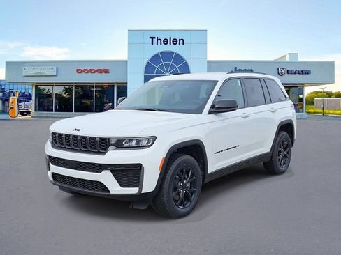 New 2026 Jeep Grand Cherokee Altitude AWD/4WD image 2