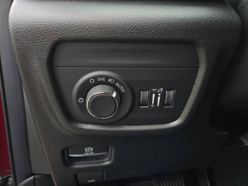 New 2026 Jeep Grand Cherokee L Laredo AWD/4WD image 12