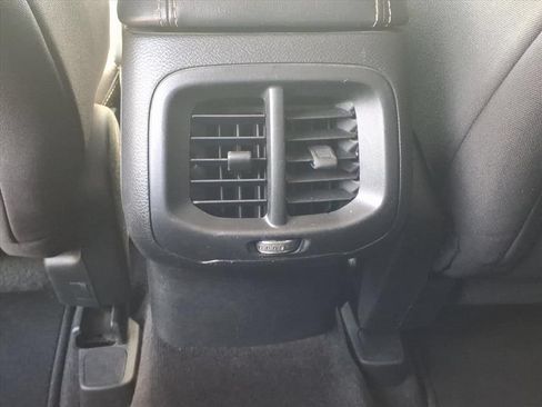 Used 2016 Jeep Cherokee Sport FWD image 24
