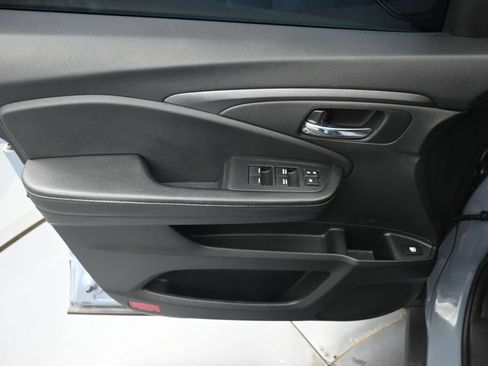 Used 2024 Honda Ridgeline Sport image 22