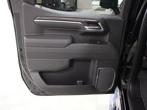 New 2026 GMC Sierra 1500 SLT w/ SLT Premium Plus Package image 21