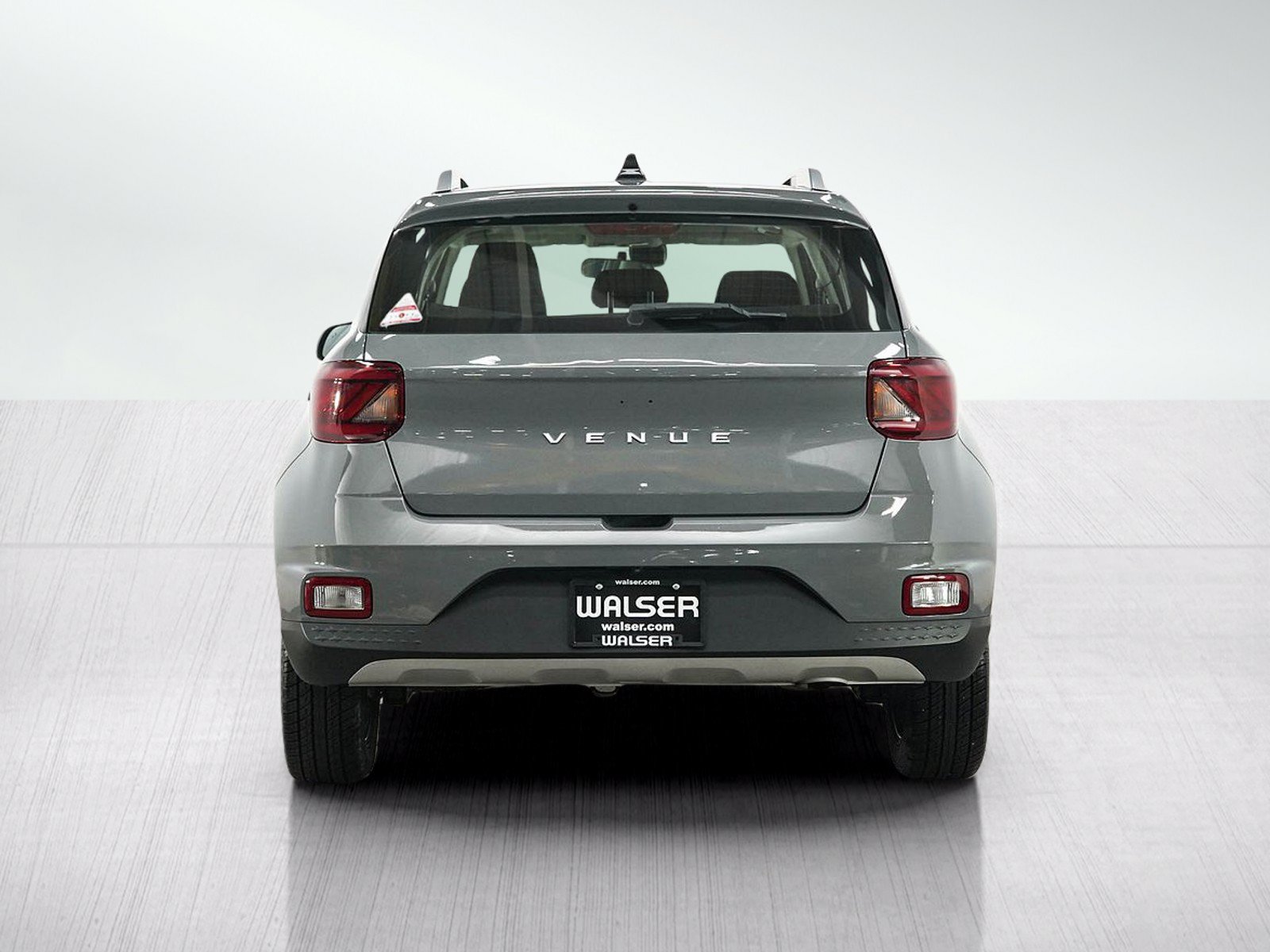 Used 2021 Hyundai Venue SEL w/ Premium Package FWD image 4