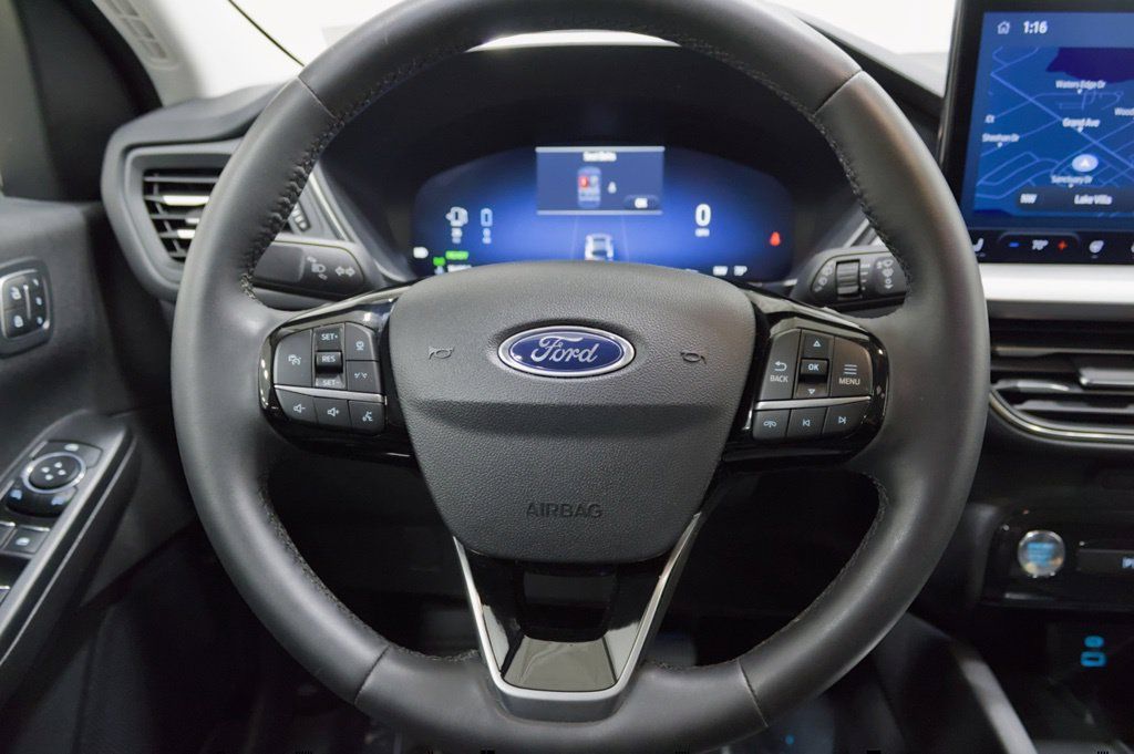 Used 2023 Ford Escape SE w/ PHEV Premium Package FWD image 19