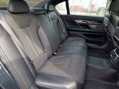 Used 2019 BMW 740i xDrive 740i xDrive w/ Executive Package image 33