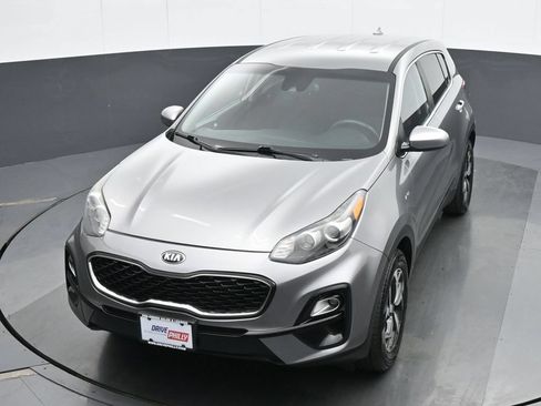 Used 2020 Kia Sportage LX AWD/4WD image 16