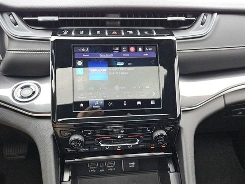 Used 2023 Jeep Grand Cherokee L Altitude image 18