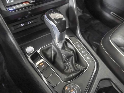 Used 2024 Volkswagen Tiguan SEL R-Line image 33