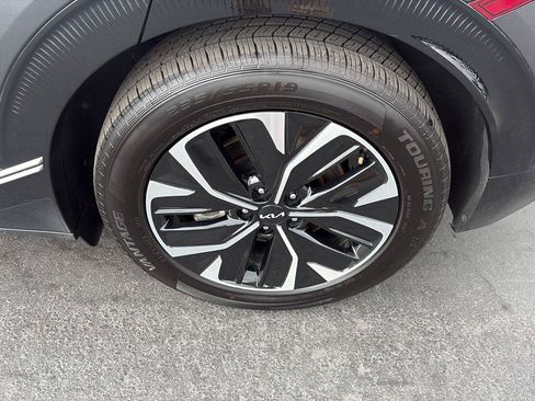 Used 2024 Kia EV6 Wind AWD/4WD image 38