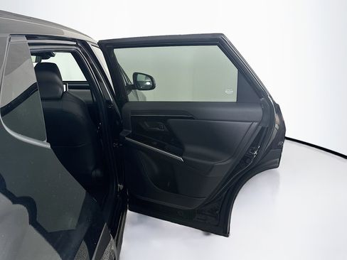 Used 2024 Toyota bZ4X XLE w/ Weather Package image 33