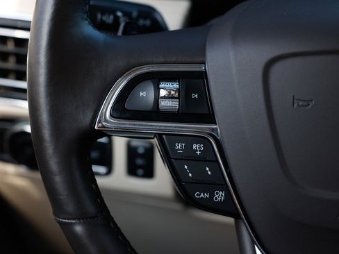 Used 2021 Lincoln Navigator L Reserve image 33