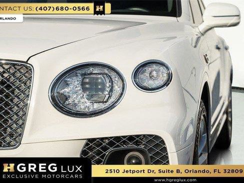 Used 2022 Bentley Bentayga image 11