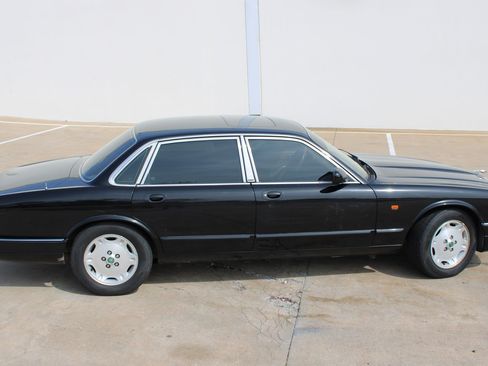 Used 1995 Jaguar XJ6 RWD image 29