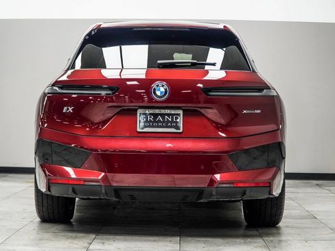 Used 2022 BMW iX xDrive50 w/ Sport Package image 11