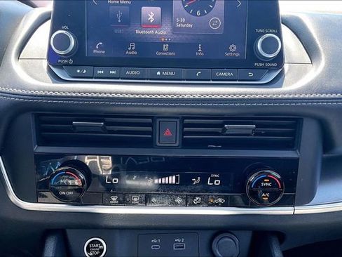Certified 2023 Nissan Rogue SV FWD image 15