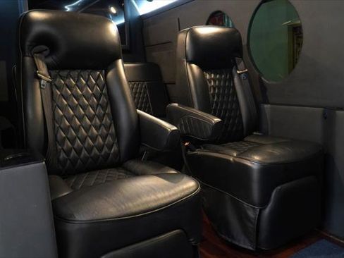 Used 2018 Mercedes-Benz Sprinter 2500 image 7