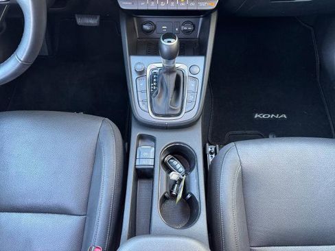 Used 2022 Hyundai Kona Limited image 11