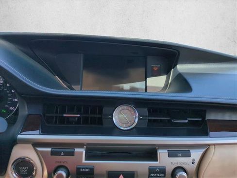 Used 2014 Lexus ES 350 w/ Luxury Package FWD image 14