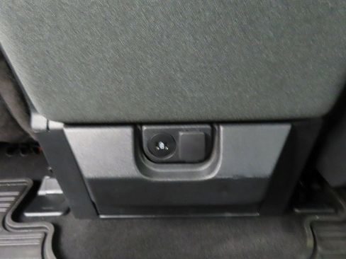 Used 2023 Ford F450 XLT image 11