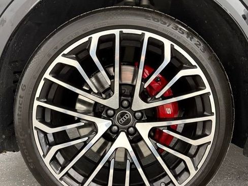 Used 2024 Audi SQ8 Prestige w/ Prestige Package image 70