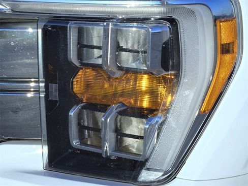 Used 2021 Ford F150 Lariat w/ FX4 Off-Road Package image 6