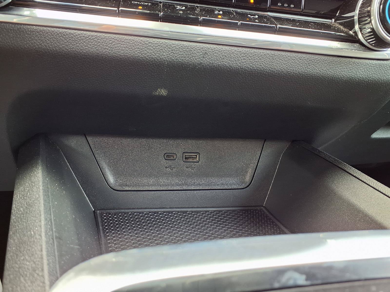 Used 2026 Chevrolet Equinox LT AWD/4WD image 7