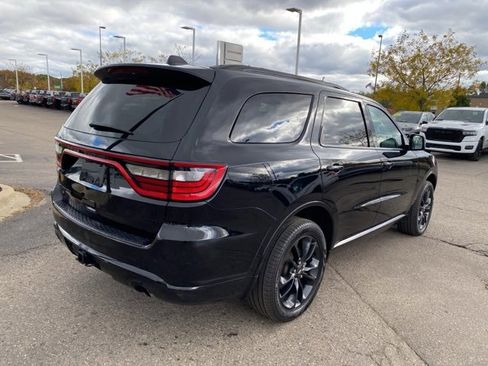 Used 2023 Dodge Durango GT image 3