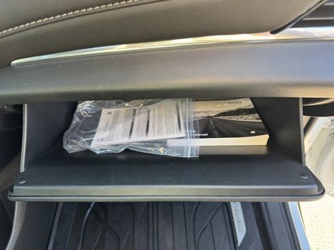 Used 2023 Chevrolet Traverse LT w/ LT Premium Package image 40