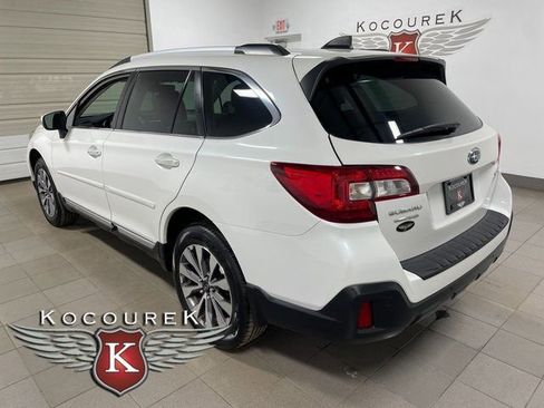 Used 2018 Subaru Outback 2.5i Touring image 4