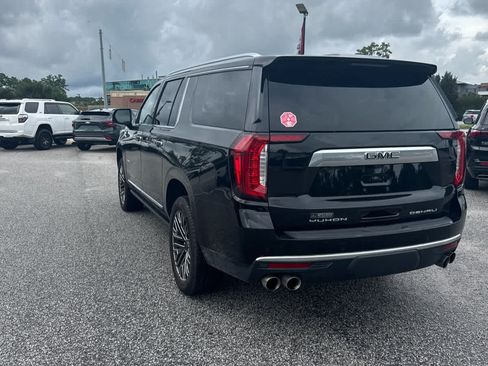 Used 2022 GMC Yukon XL Denali w/ Denali Premium Package AWD/4WD image 7