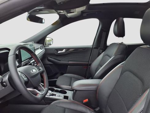 Used 2024 Ford Escape ST-Line w/ Tech Pack #1 image 7