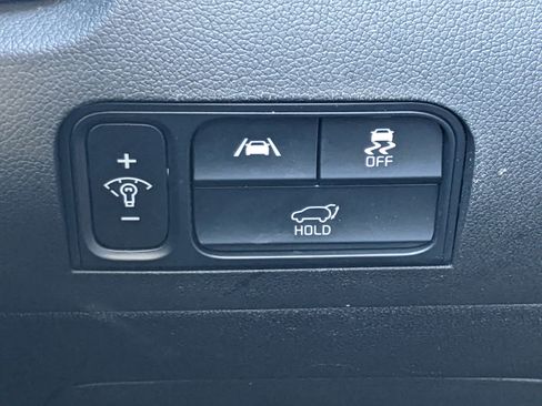 Certified 2022 Kia Sorento SX image 21