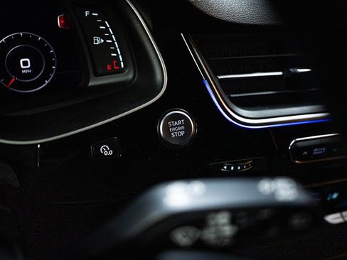 Used 2018 Audi Q7 3.0T Prestige image 20