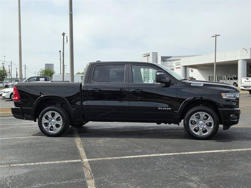 New 2026 RAM 1500 Big Horn AWD/4WD image 4