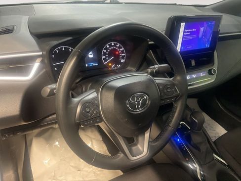 Certified 2025 Toyota Corolla SE image 17