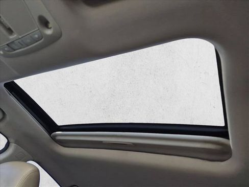 Used 2015 Nissan Altima 2.5 SL w/ Technology Package FWD image 13